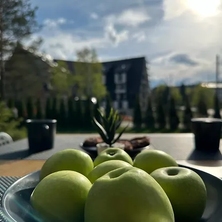 Play - 2 Spavace Sobe