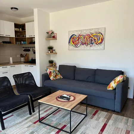 Apartment Play - 2 Spavace Sobe Divcibare