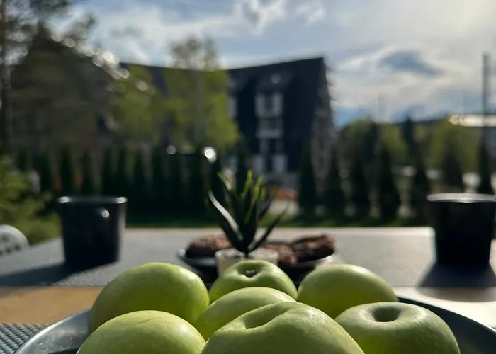 Play - 2 Spavace Sobe